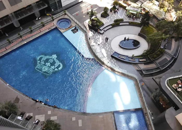 One Bed With Free Gym, Pool And Wifi In Makati * Manila